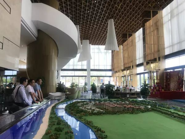 【業(yè)界要聞】一座島的狂歡：成為自貿(mào)區(qū)前后，海南發(fā)生了什么？